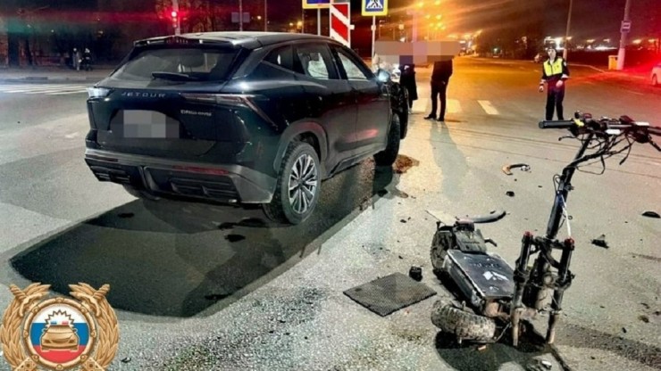 Появилось видео столкновения кроссовера и электросамоката в Твери - новости ТИА