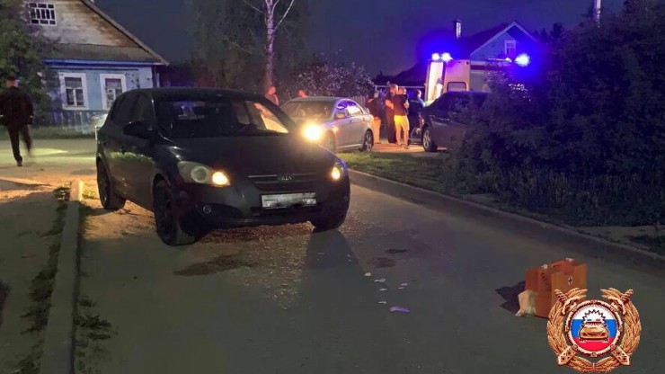 В Тверской области водитель не заметил девушку во дворе и сбил её - новости ТИА