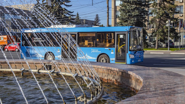 В Твери в одном из автобусов возник конфликт между пассажиркой и контролёром - новости ТИА