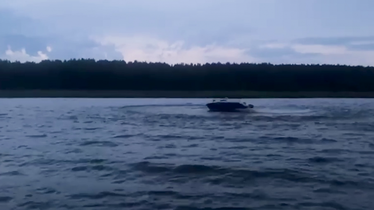 В Тверской области водитель катера выпал за борт: судно устроило опасный круг - новости ТИА