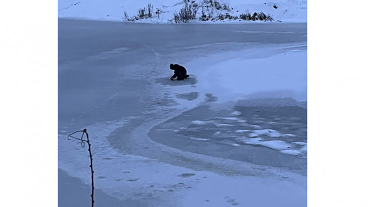 В Тверской области дети гуляли по тонкому льду - новости ТИА
