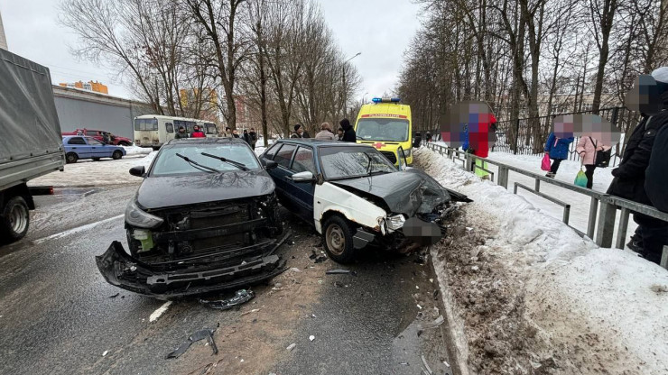 В Твери на улице Склизкова произошла авария с пострадавшим - новости ТИА