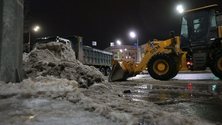 Администрация Твери: за неделю из города вывезли около 14 000 кубометров снега - новости ТИА