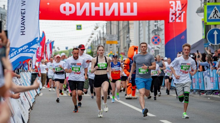 В Твери определены абсолютные чемпионы полумарафона "ЗаБег. РФ" - новости ТИА