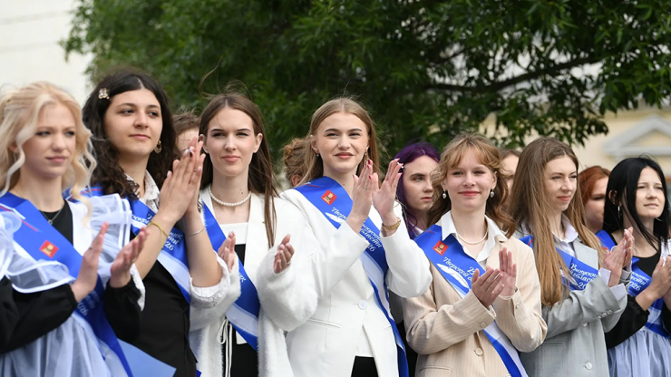 Виталий Королев объявил денежную премию для выпускников за 100 баллов на ЕГЭ - новости ТИА
