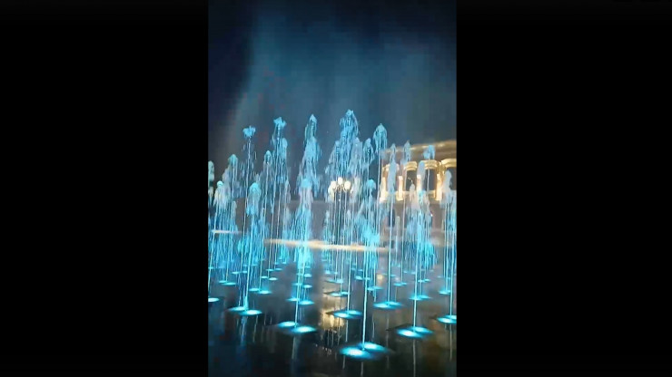 У нового фонтана на Соборной площади заработала музыкальная подсветка - новости ТИА
