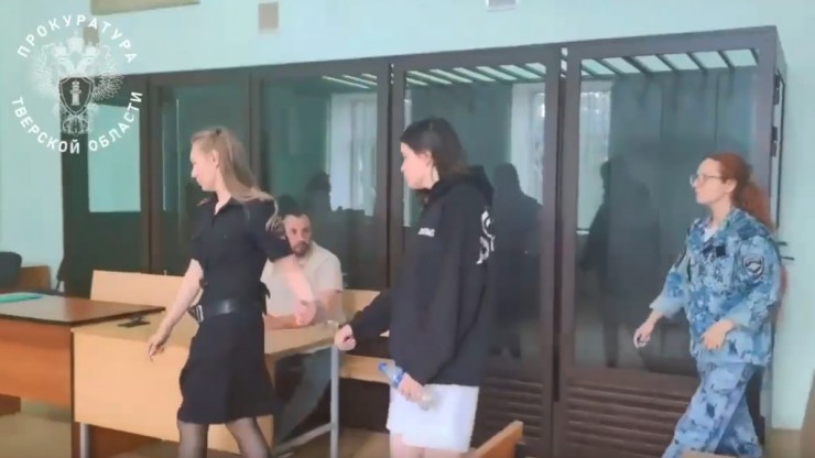 Молодую девушку из Ростовской области отправили под стражу за обман тверичанки - новости ТИА