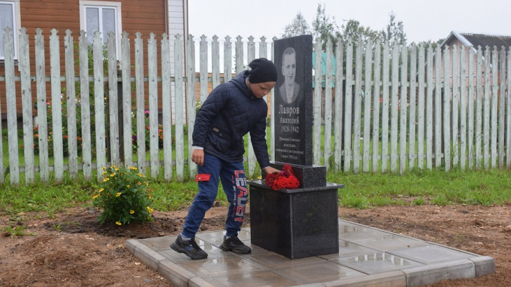 В Тверской области открыли памятник 14-летнему проводнику разведчиков - новости ТИА