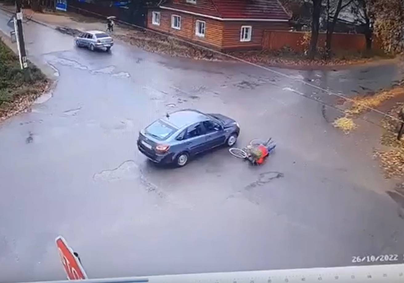 В городе Осташков сбили велосипедиста | 26.10.2022 | Тверь - БезФормата