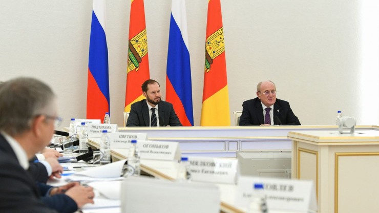 Виталий Королев и зампред правления "Газпром" обсудили продолжение газификации региона - новости ТИА