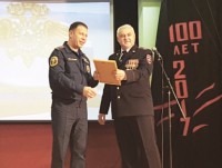 В Тверской области спасатель отобрал у грабителя краденую сумку и вернул пожилой владелице - Новости ТИА