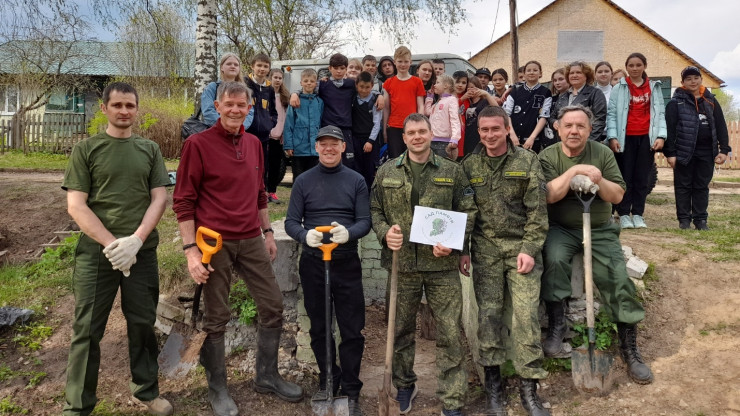 В деревне Каблуково высадили ёлочки в рамках акции "Сад памяти" - новости ТИА