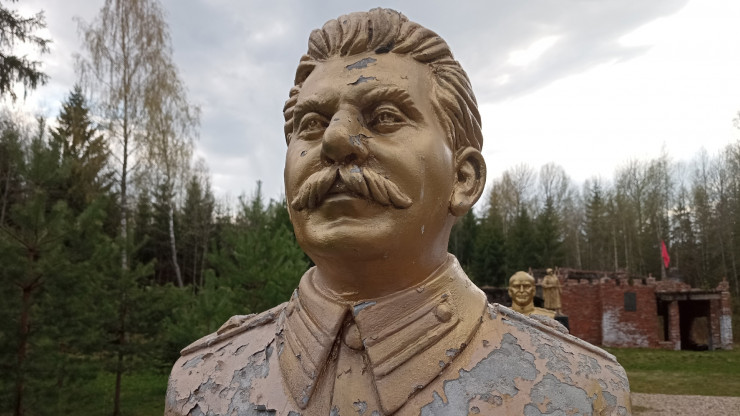 В Нелидове расстреляли бюст Сталину - новости ТИА