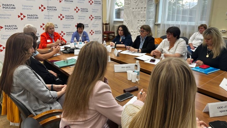Более 1500 жителей Тверской области приняли участие в ярмарке трудоустройства - новости ТИА