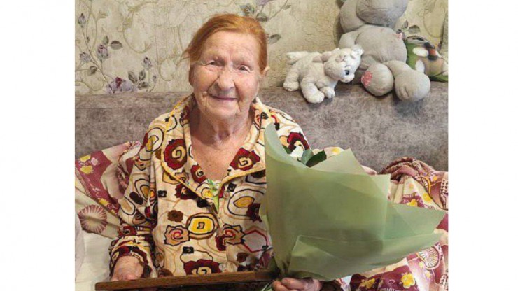 Участница войны из Твери Клавдия Никандрова отметила 102-й день рождения - новости ТИА
