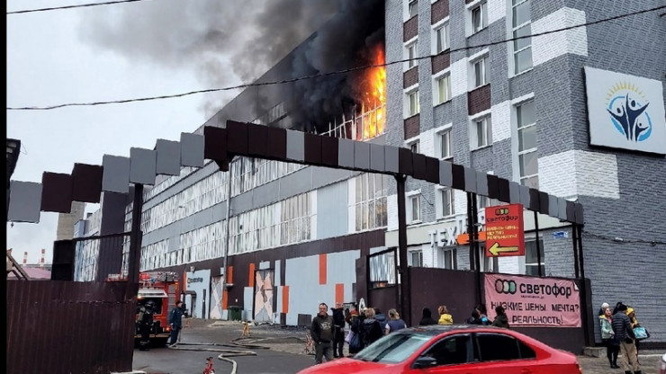 В Твери утром загорелось офисное здание - новости ТИА
