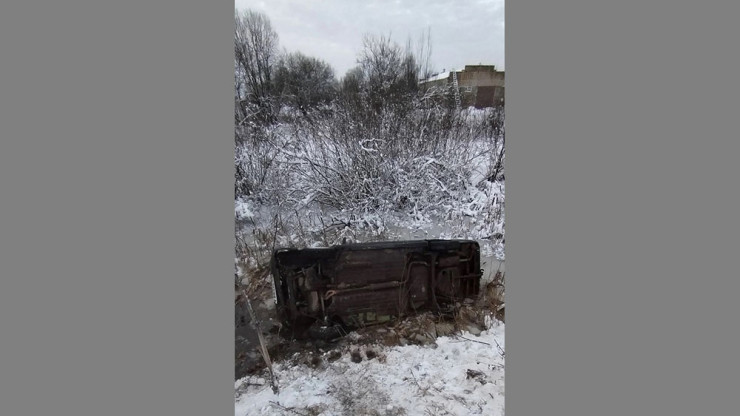 Под Тверью из попавшей в ДТП машины украли крупную сумму денег и документы - новости ТИА