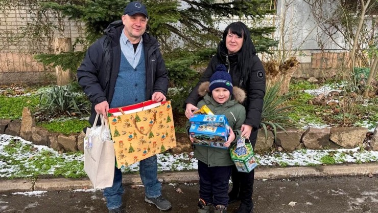 Виталий Королев исполнил мечту юного жителя Бердянска – участника акции "Ёлка желаний" - новости ТИА