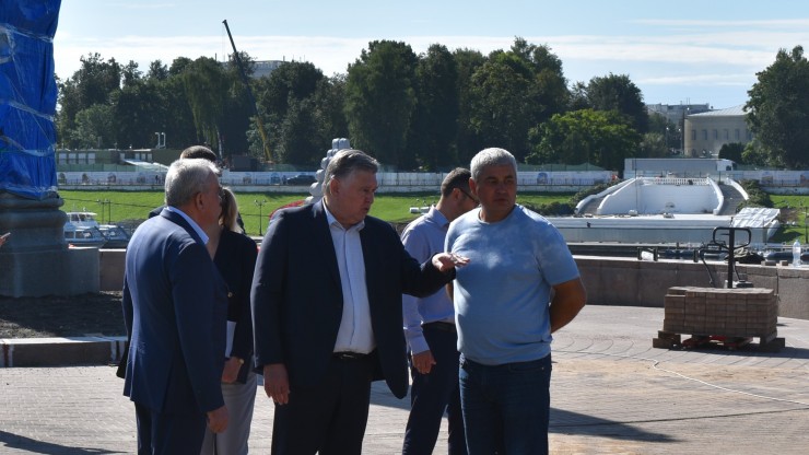 В Твери завершается ремонт памятника Афанасию Никитину - новости ТИА
