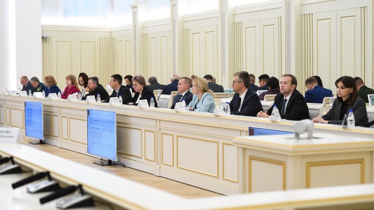 На заседании Правительства рассмотрен проект областного бюджета на три года - новости ТИА