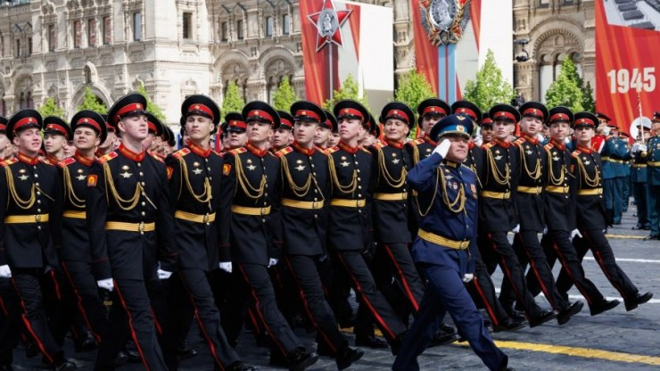 Без техники и кадетов: каким будет парад в Москве 9 мая - новости ТИА