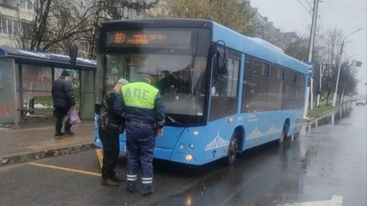 В Твери за два дня оштрафовали 14 водителей автобусов - новости ТИА