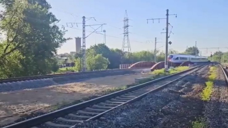 Движение поездов перевели на временный путепровод над проспектом Калинина в Твери - новости ТИА