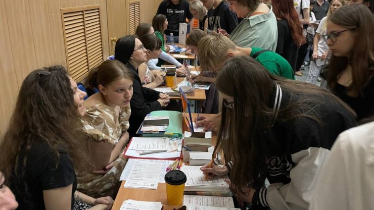Подростки Тверской области подобрали себе работу на ярмарке вакансий - новости ТИА