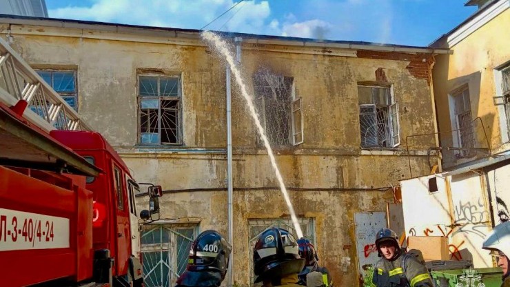 Опубликовано видео с места пожара на Трехсвятской в Твери - новости ТИА