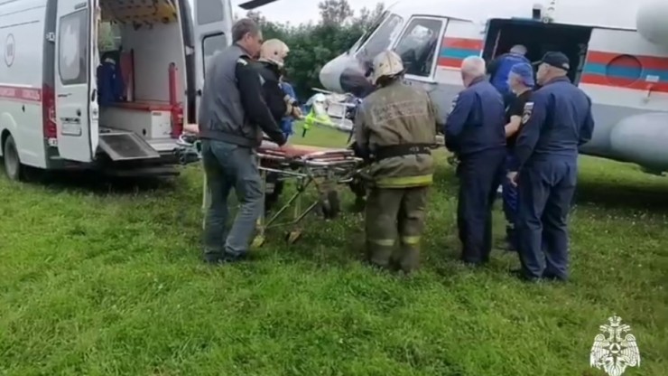 Выпавшего из окна ребенка на вертолете доставили в больницу в Тверь - новости ТИА