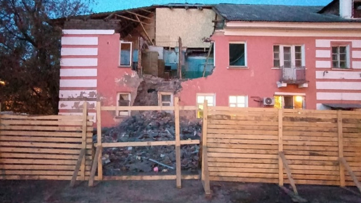 На ремонт дома без стены в Твери выделили 9,2 млн рублей - новости ТИА