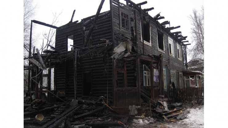 В Кувшиново пожарные спасли из горящего дома 71-летнюю женщину - новости ТИА