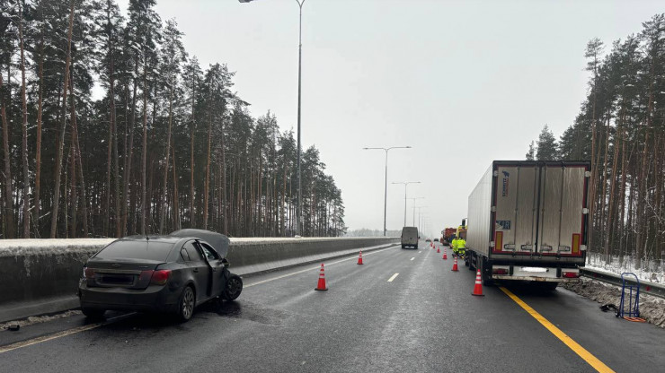 В Тверской области женщина уснула за рулем и врезалась в КАМАЗ - новости ТИА