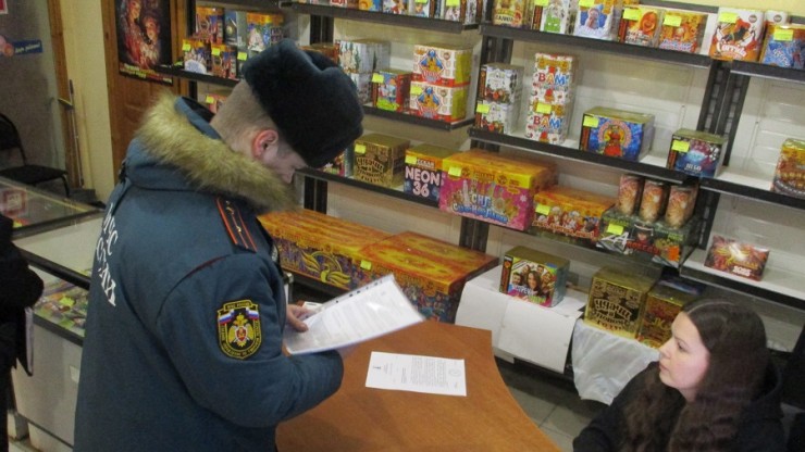 В Твери проверяют торговые точки, где продают пиротехнику - новости ТИА