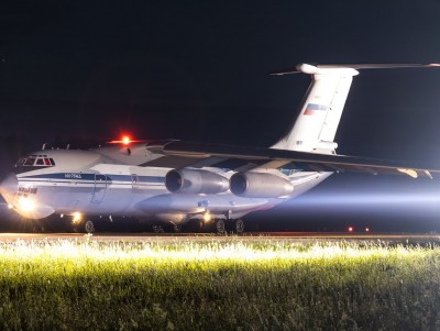 В Твери начинающие лётчики на Ил-76 выполнили ночные тренировочные полеты - новости ТИА