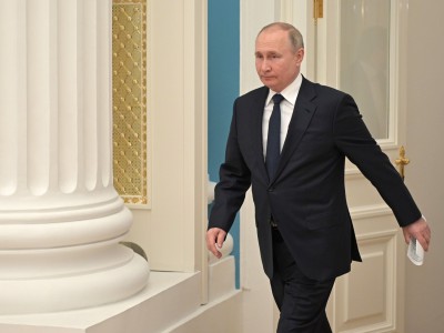 Владимир Путин анонсировал новую выплату семьям с детьми - Новости ТИА
