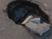 В Твери водитель пострадал, влетев в дорожную яму - Новости ТИА