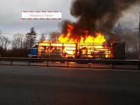 Фура с мебелью загорелась на трассе М-10 под Тверью - Новости ТИА