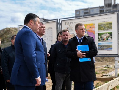 Игорь Руденя провел совещание на площадке строительства детской больницы  - Новости ТИА
