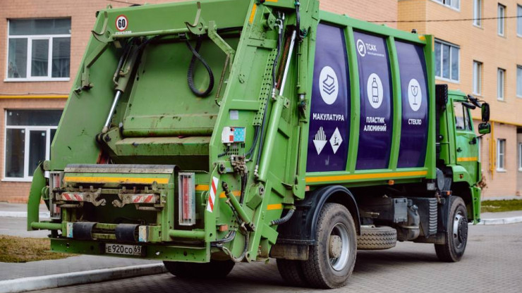 Работников ТСАХ наказали за переполненные мусорные контейнеры в Твери - новости ТИА