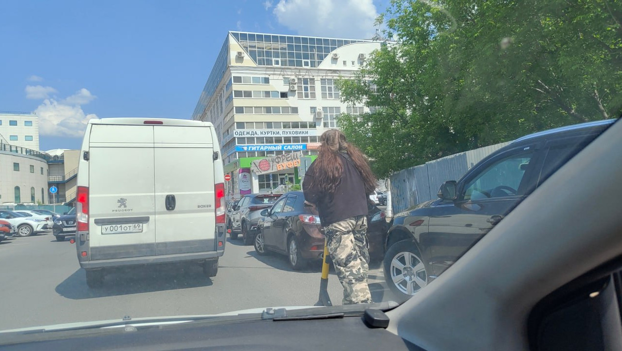 Сотрудники ГАИ Твери ежедневно проверяют велосипедистов и самокатчиков - ТИА