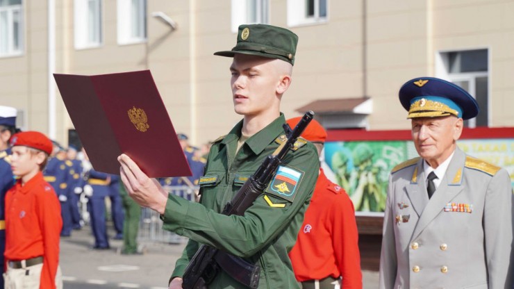 В Твери курсанты 1 курса Военной академии ВКО приняли Военную присягу - новости ТИА
