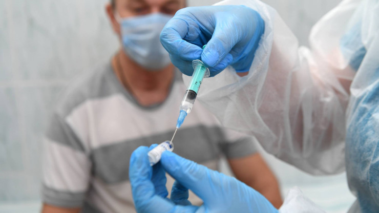 В Тверской области продолжается вакцинация против коронавируса и гриппа - новости ТИА
