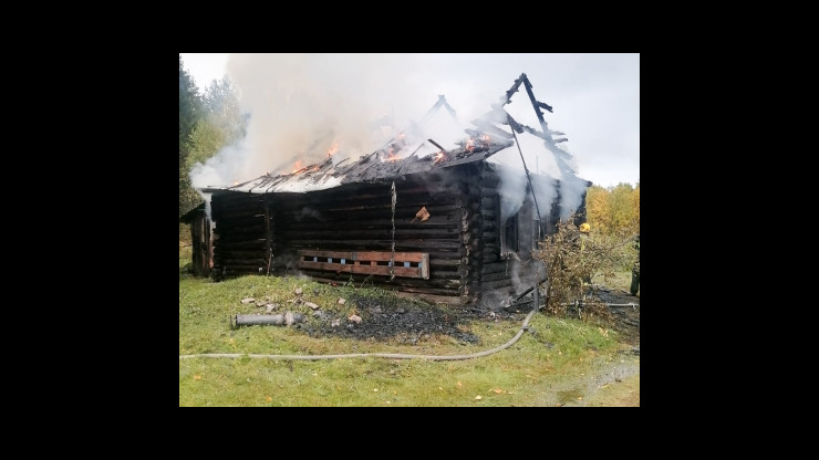 В деревне в Тверской области на пожаре погибла пожилая женщина - новости ТИА