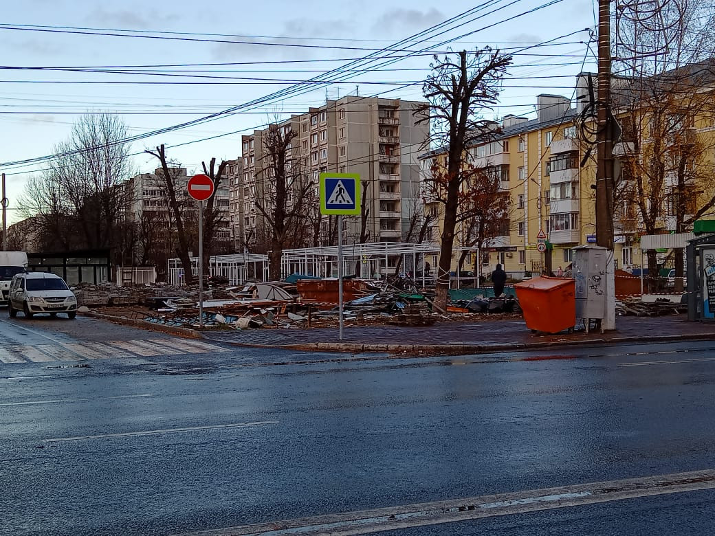 В Твери сносят последний ларек на бульваре Ногина | 30.10.2022 | Тверь -  БезФормата