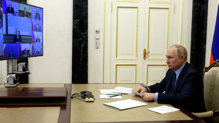 Путин поручил с января проиндексировать зарплаты бюджетников - новости ТИА