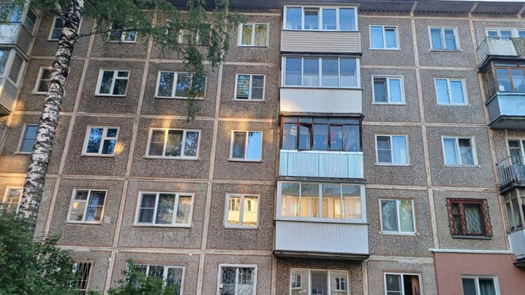 В Твери из окна четвертого этажа выпал 3-летний ребенок - новости ТИА