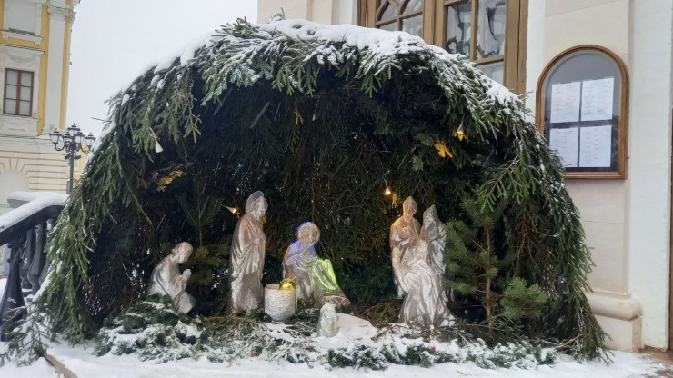 У собора в Твери построили Рождественский вертеп - новости ТИА