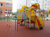 В Заволжском районе по инициативе жителей отремонтировали детскую площадку - Новости ТИА