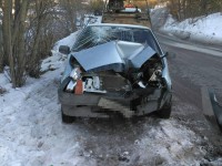 В Тверской области водитель ВАЗа не справился с управлением и врезался в ограждение - Новости ТИА